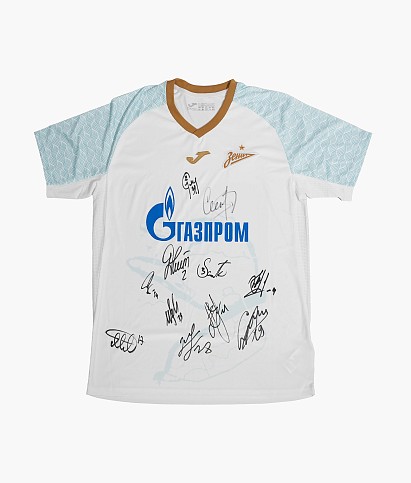 T-shirt with autograph
